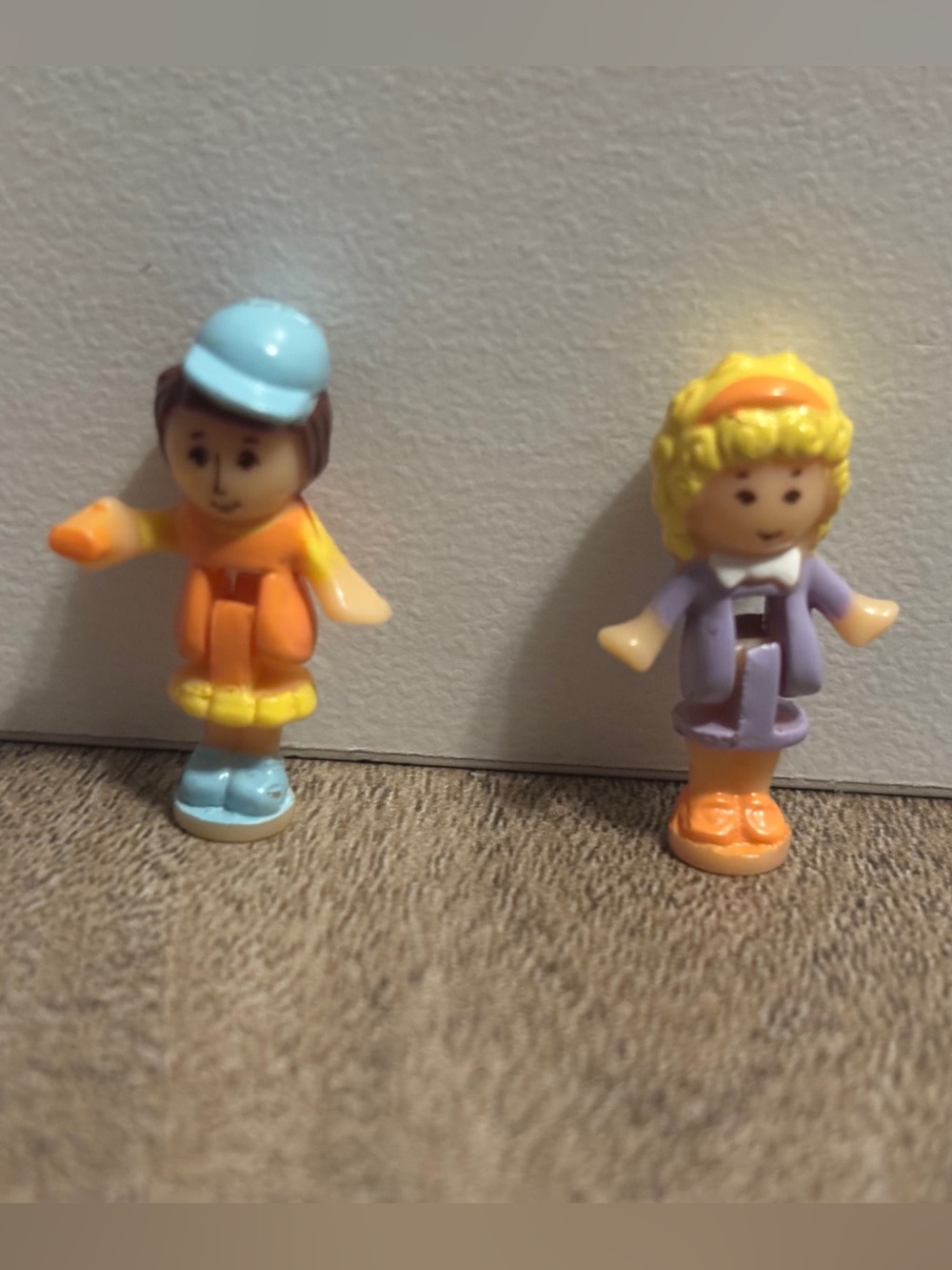 Vintage 1992 Polly Pocket Fast Food Restaurant Figures